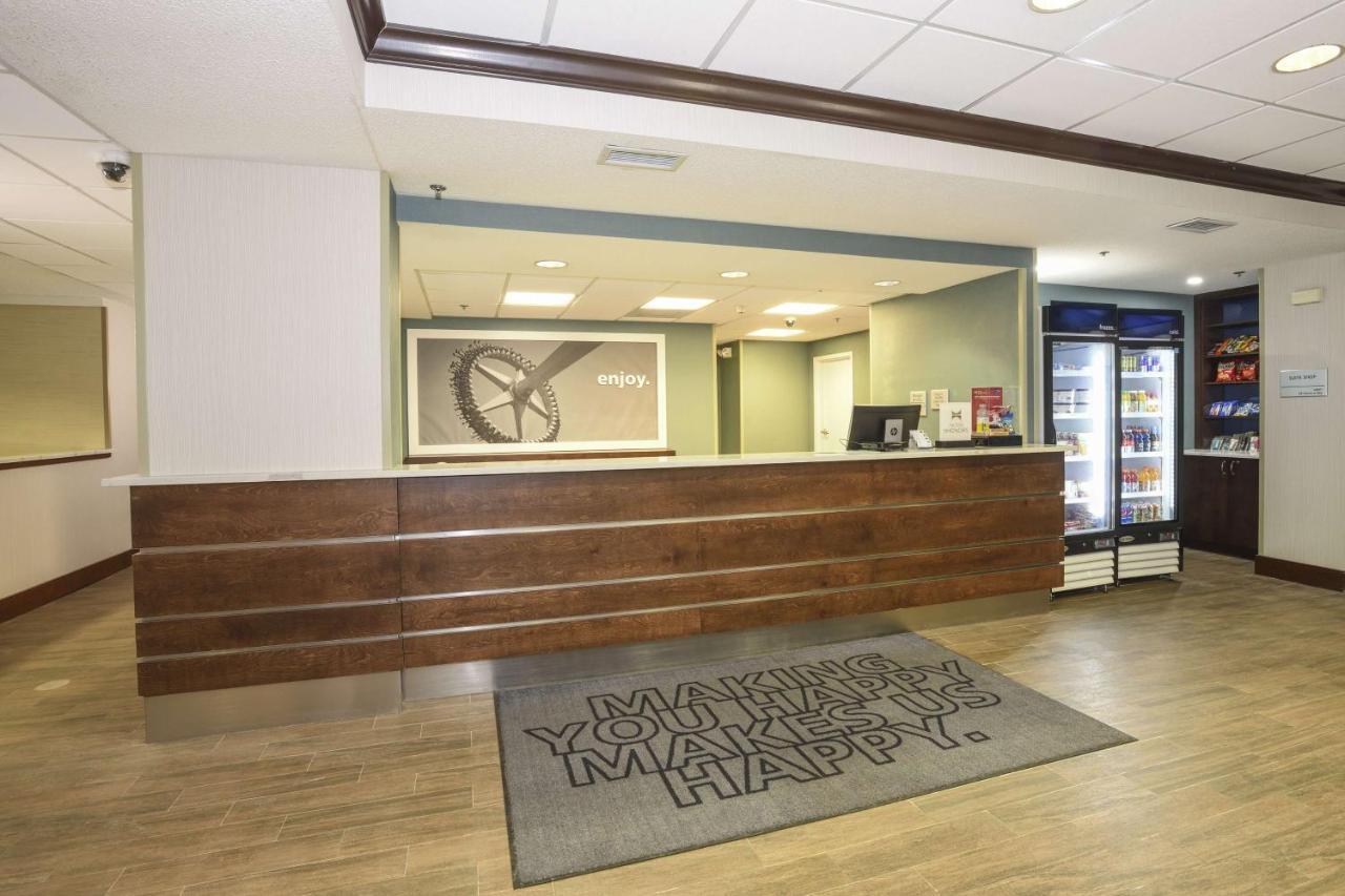 Hampton Inn Cincinnati Eastgate Exterior photo