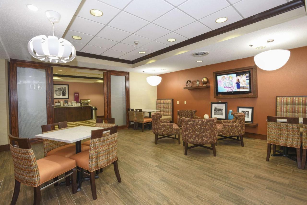 Hampton Inn Cincinnati Eastgate Exterior photo